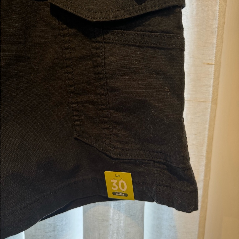 NEW Black Cargo shorts size 30 - Picture 5 of 5